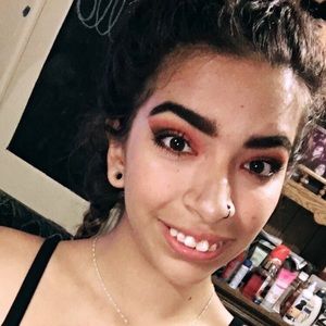 Meet your Posher, Brianna